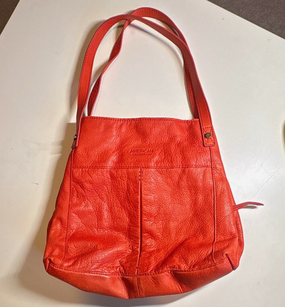 American Leather Co. Orange Pebbled Shoulder Bag Zip Top Magnetic, Lined Pockets